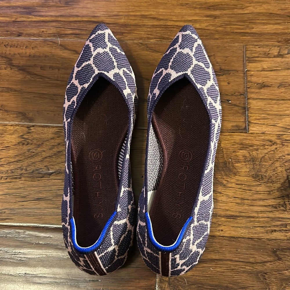 Rothys purple giraffe point 10